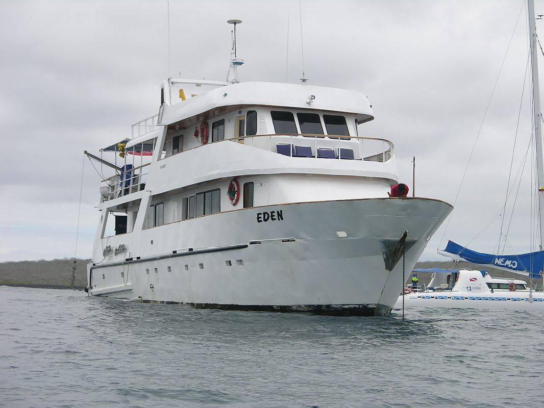 Galapagos 3-1-18 Espanola Punta Suarez Eden